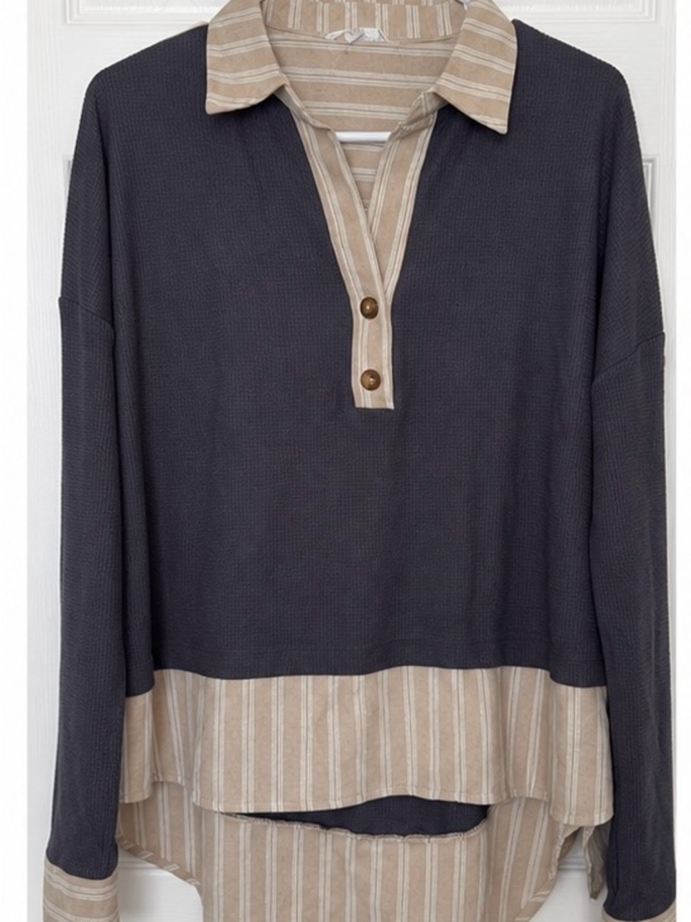 eesome Charcoal Gray and Beige Layered Tunic Top